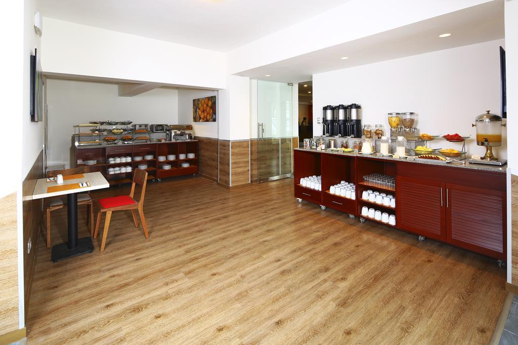 Casa Andina Standard Miraflores San Antonio Lima Zewnętrze zdjęcie